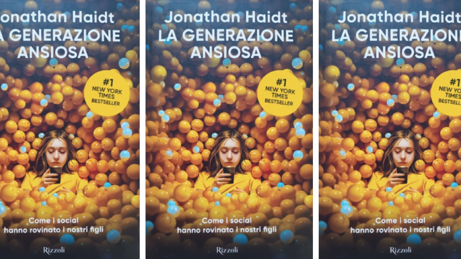 Silentbook dona Haidt al Liceo Spezia: libri contro l'ansia da schermo